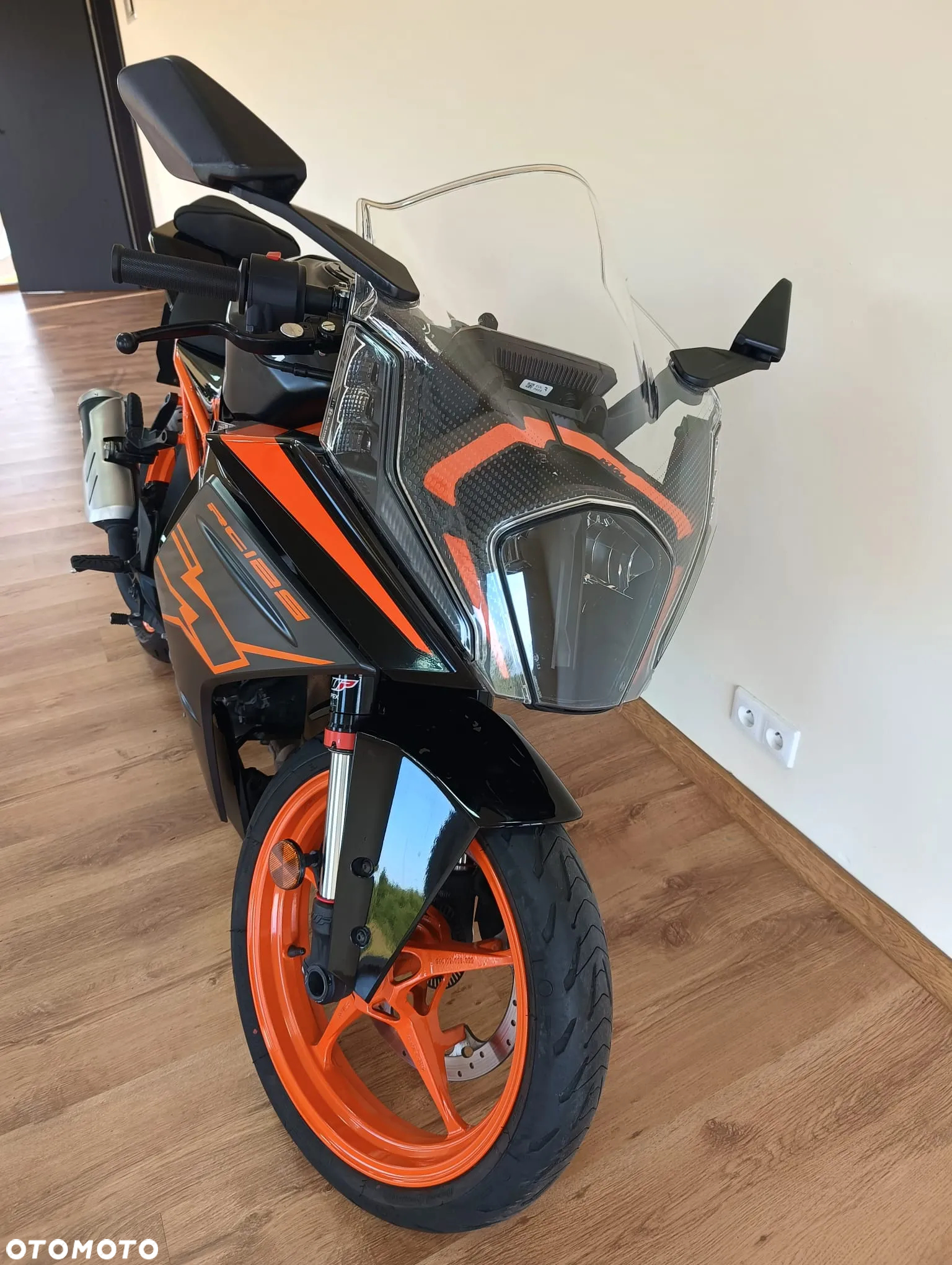KTM RC 125 - 6