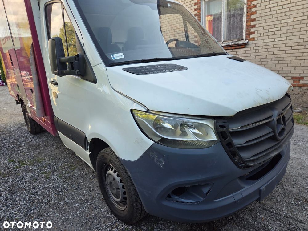 Mercedes-Benz Sprinter - 4