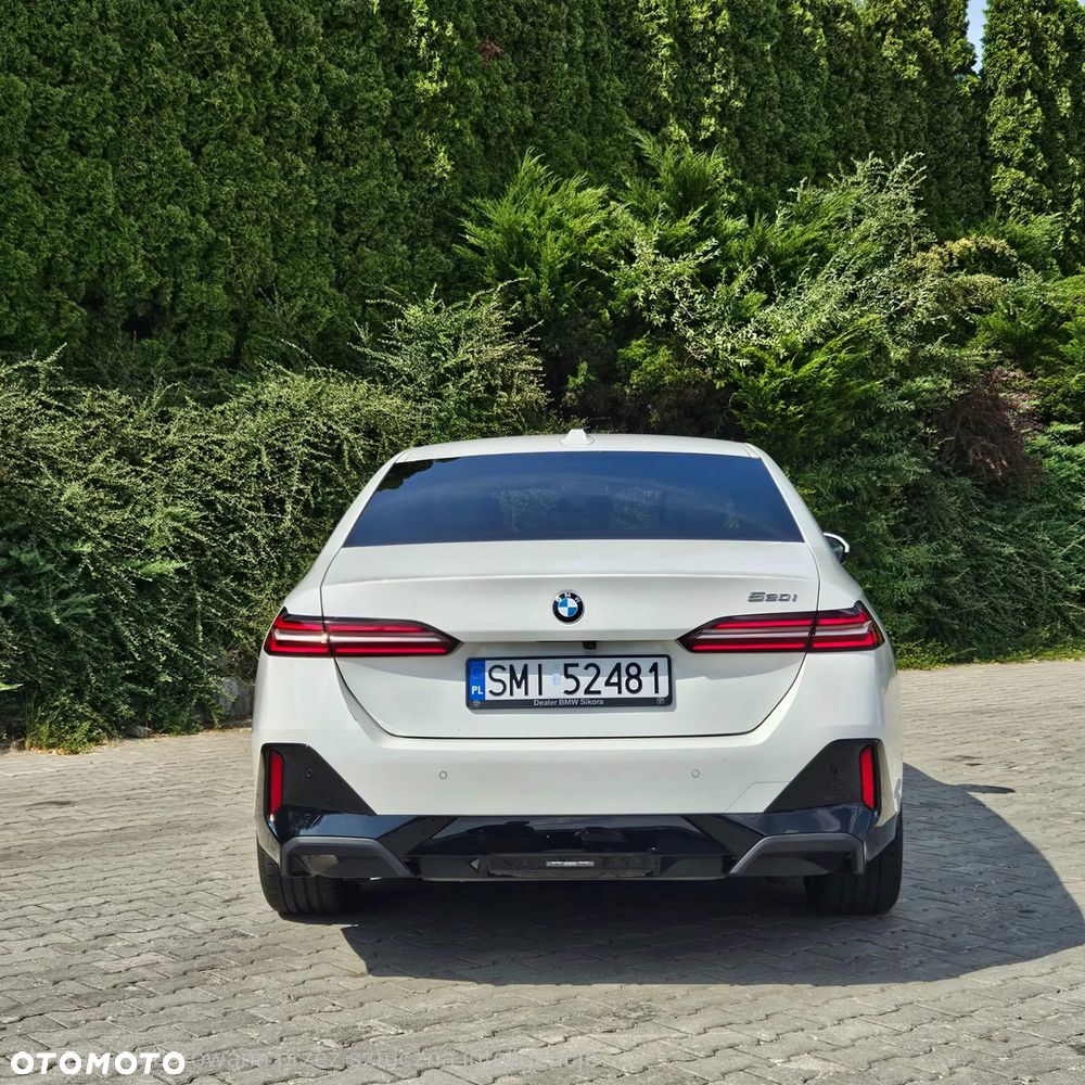 BMW Seria 5 520i mHEV - 9