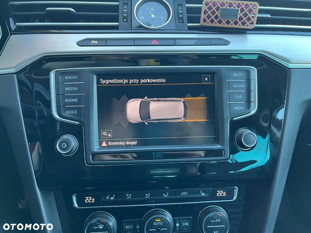 Volkswagen Passat - 22