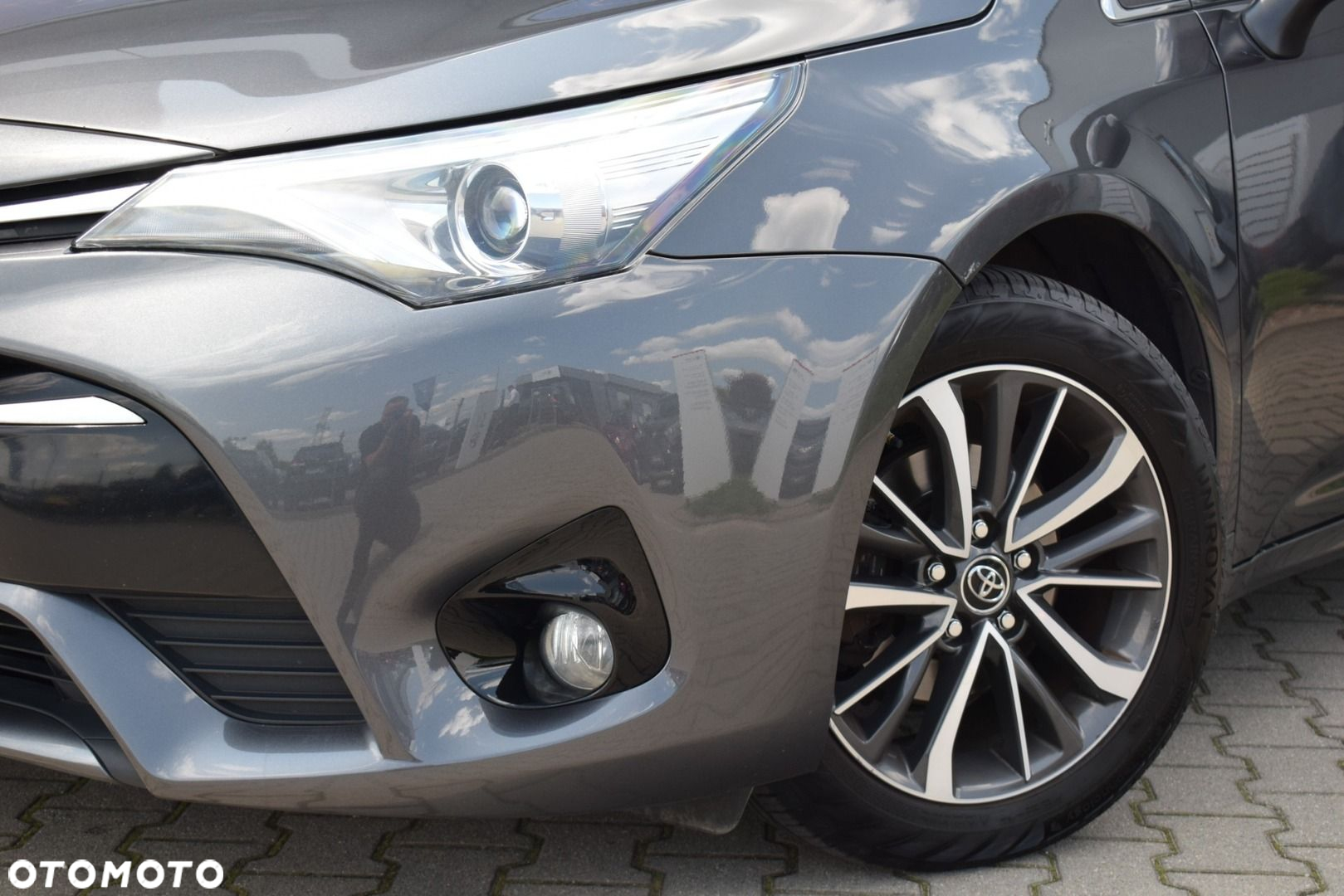 Toyota Avensis - 11