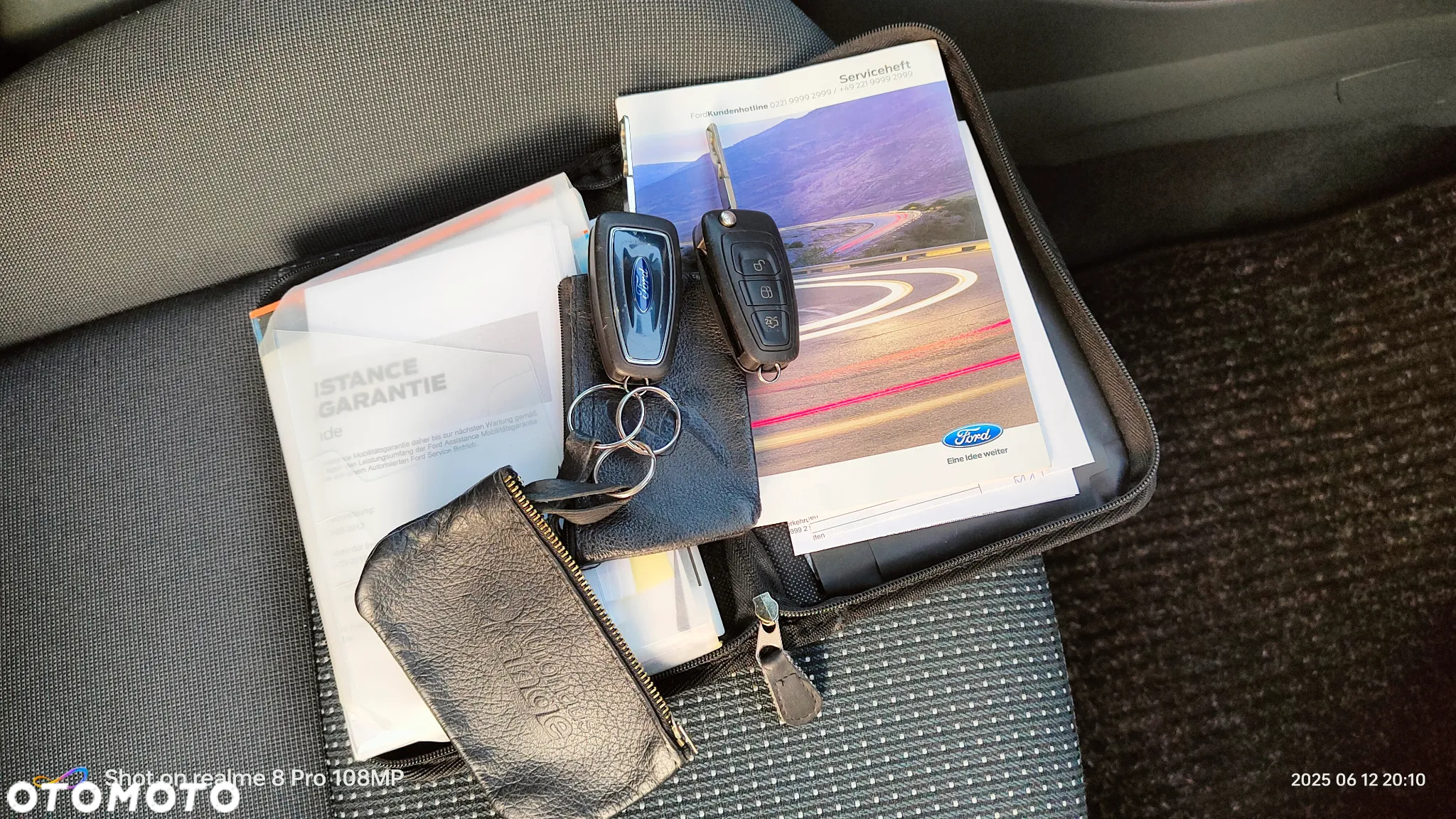 Ford C-MAX 1.6 Ti-VCT Champions Edition - 30