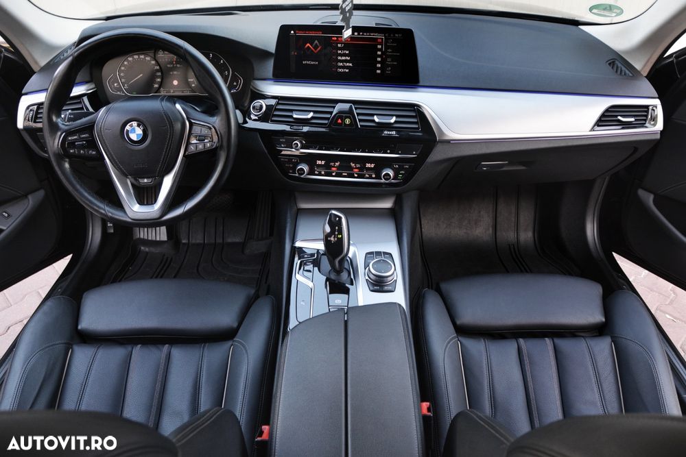 BMW Seria 5 520d Aut. Sport Line - 7
