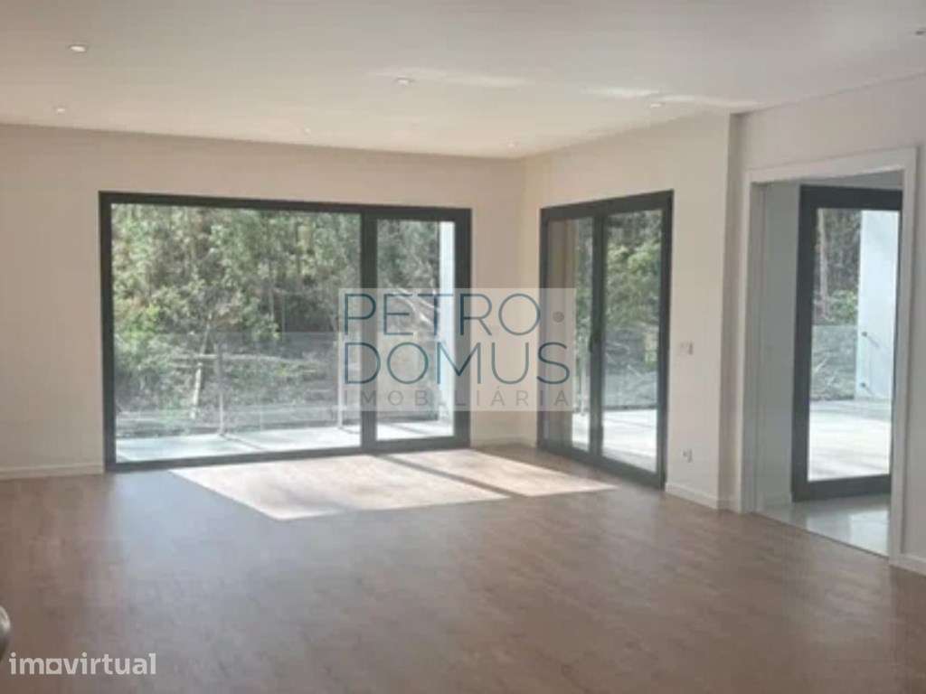 APARTAMENTO T3 - TERRAÇO | CHURRASQUEIRA | GARAGEM - LEIRIA - Grande imagem: 4/29