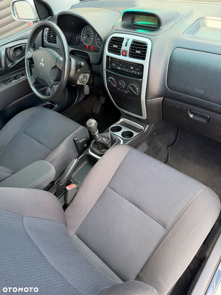 Mitsubishi Space Star 1.8 Intense - 8