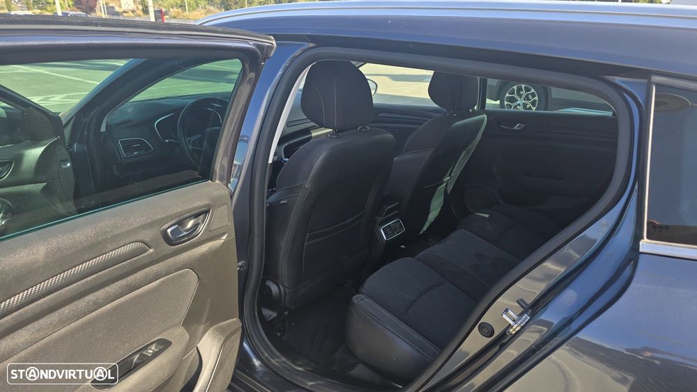 Renault Mégane Sport Tourer 1.5 Blue dCi Limited — fotografia 8