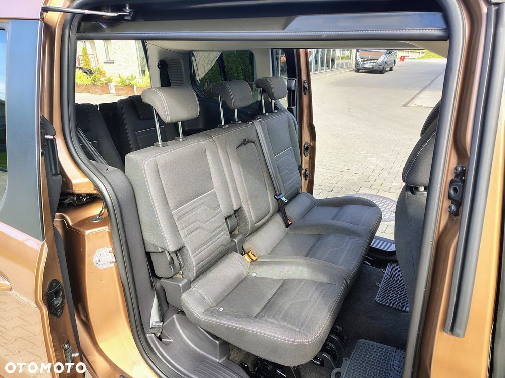 Ford Tourneo Connect Grand - 20
