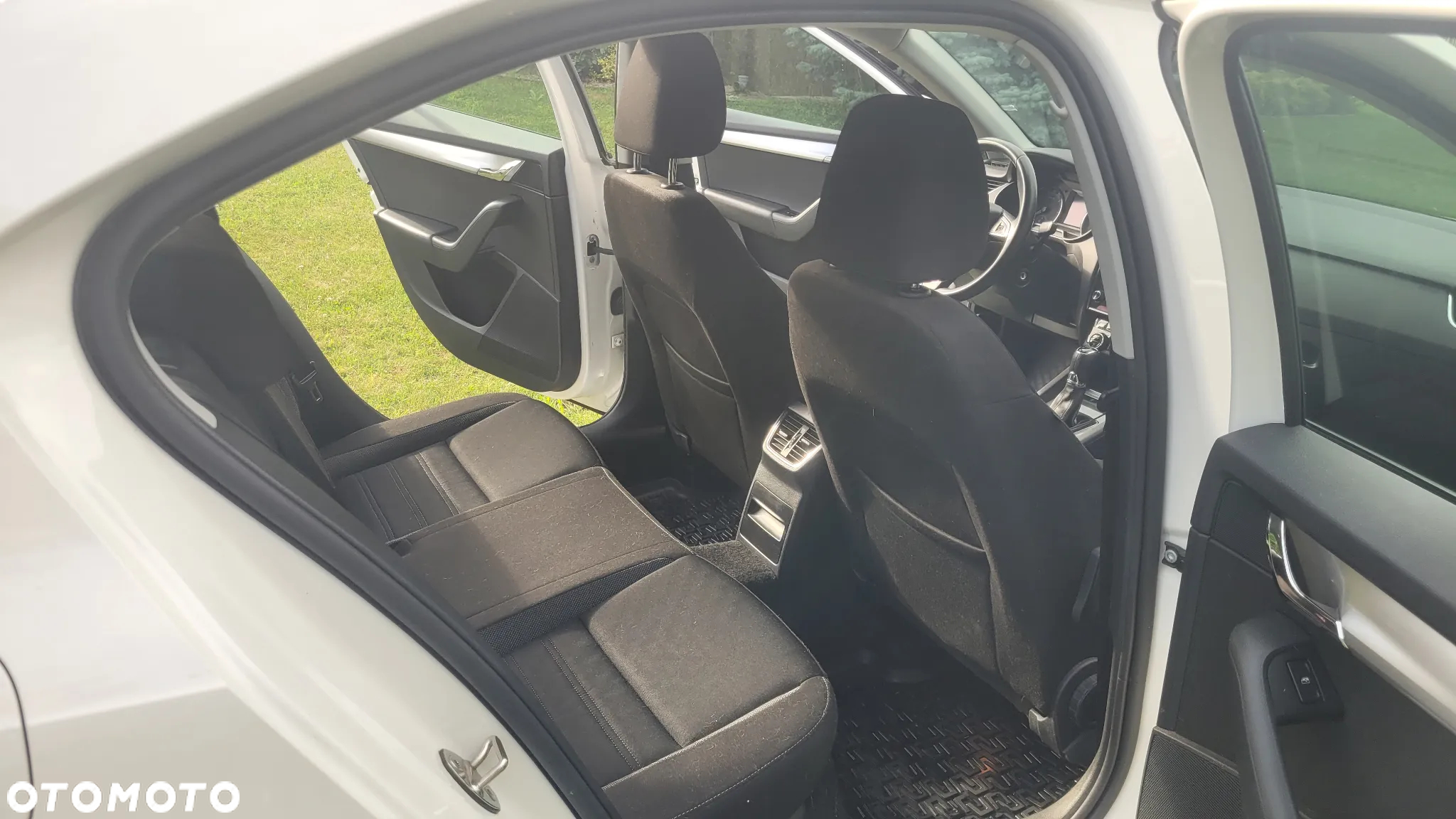 Skoda Octavia 2.0 TDI Ambition DSG - 14