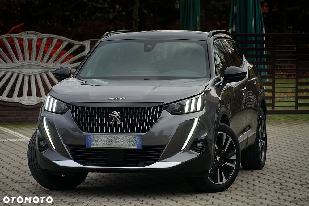 Peugeot 2008 PureTech 130 EAT8 GT - 2