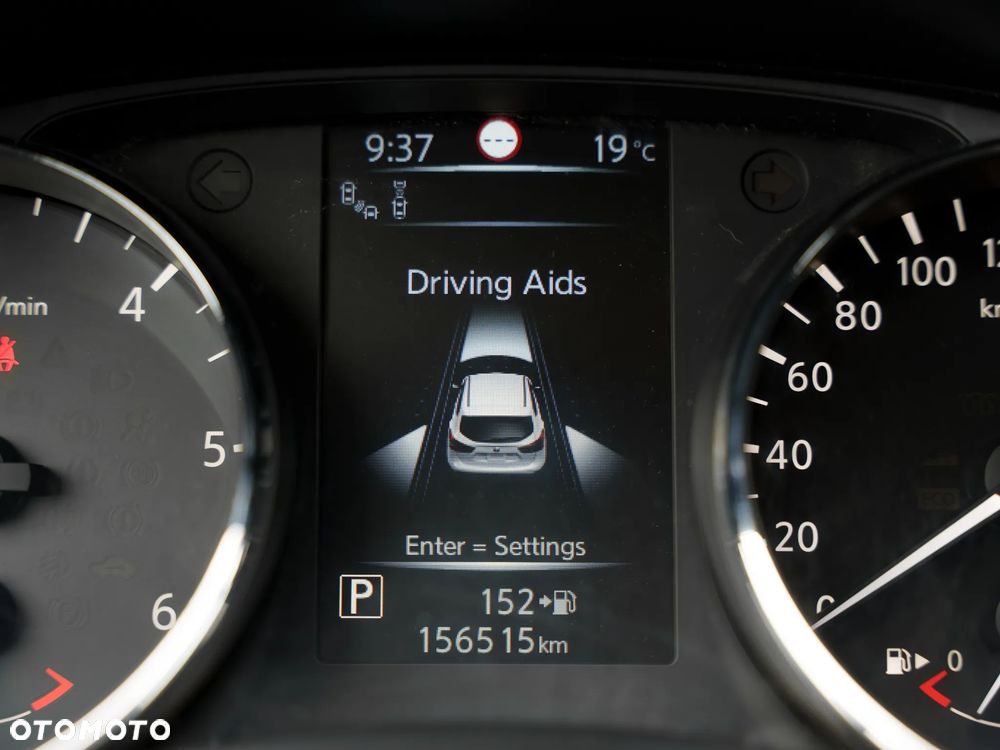 Nissan Qashqai 1.6 dCi Xtronic TEKNA+ - 24