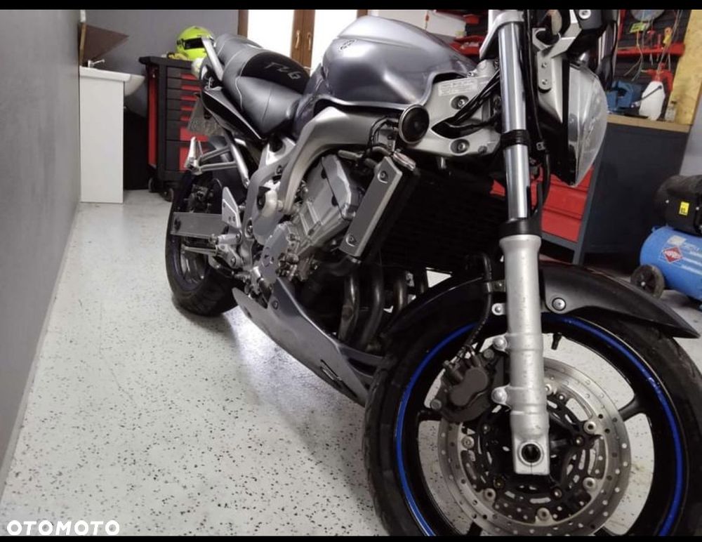 Yamaha FZ6 - 6