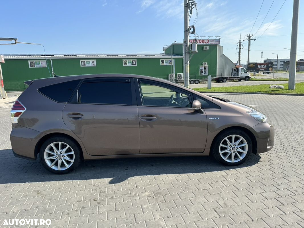 Toyota Prius+ (Hybrid) - 5