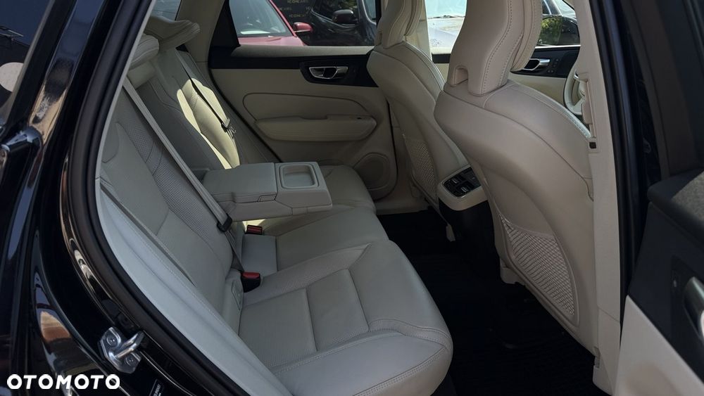 Volvo XC 60 T5 GPF Inscription - 13