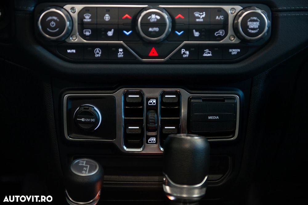 Jeep Wrangler - 18