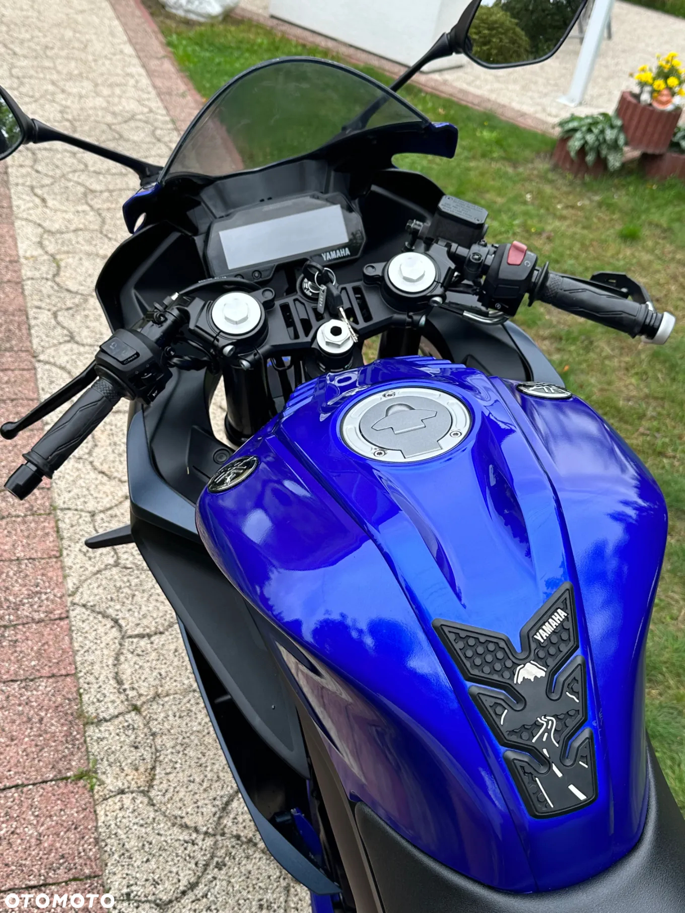 Yamaha YZF - 9
