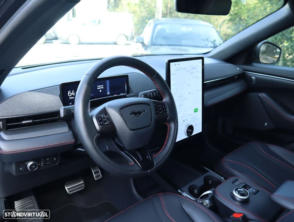 Ford Mustang Mach-E Premium AWD - 30