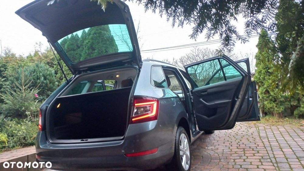 Skoda Fabia 1.0 TSI Ambition Plus - 26