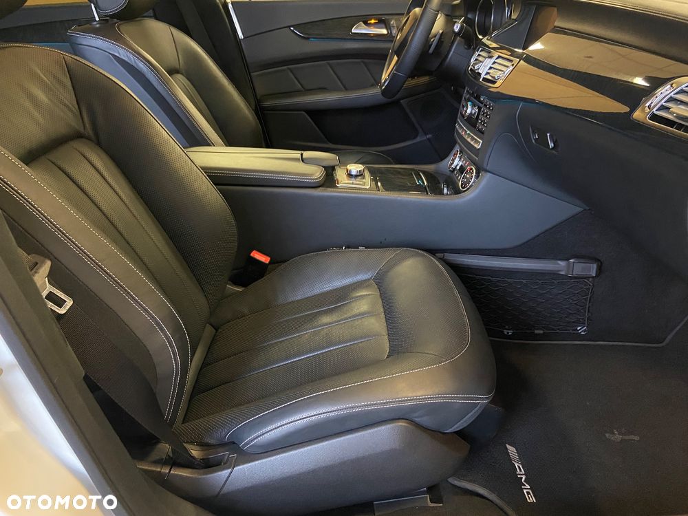 Mercedes-Benz CLS 500 4Matic 7G-TRONIC - 10