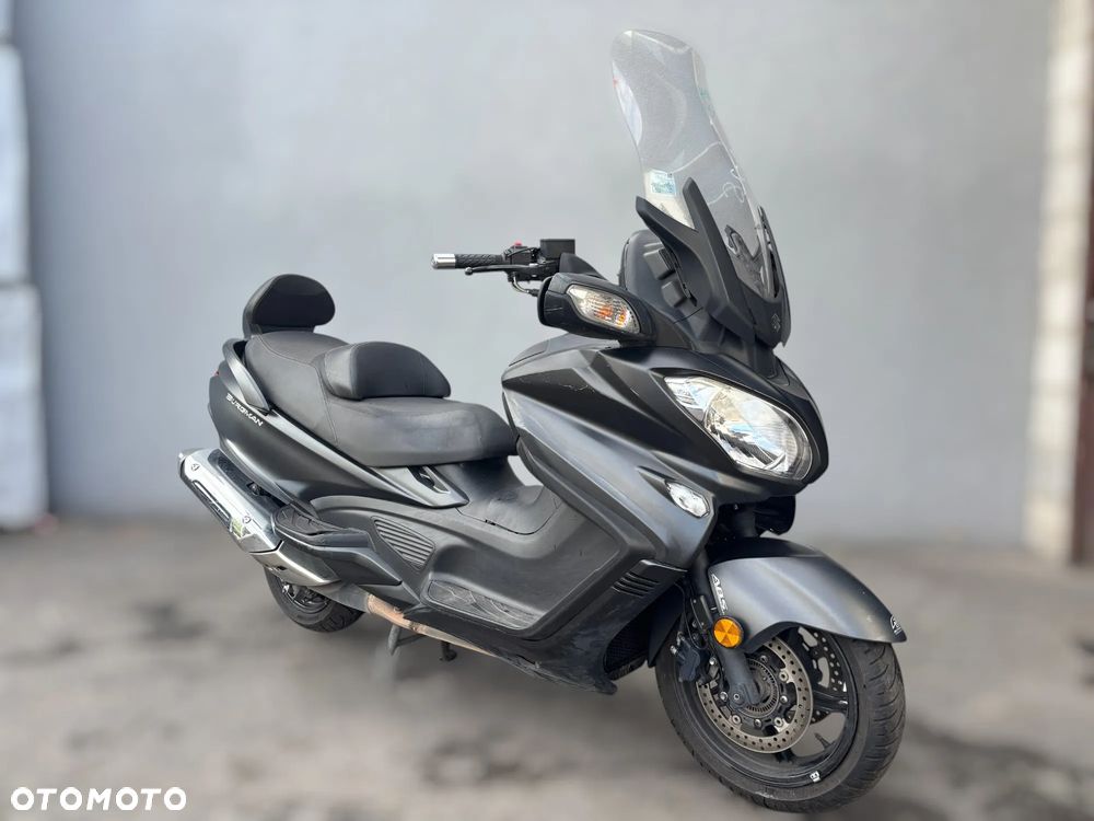 Suzuki Burgman - 1