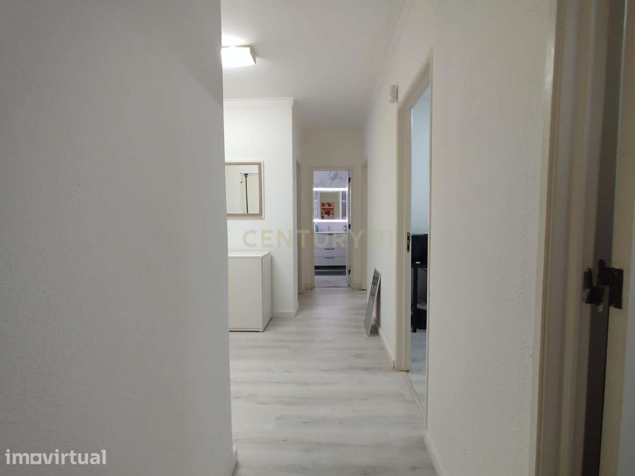 Apartamento T3 na Costa da Caparica – Viva entre o mar e a cidade! - Grande imagem: 2/33