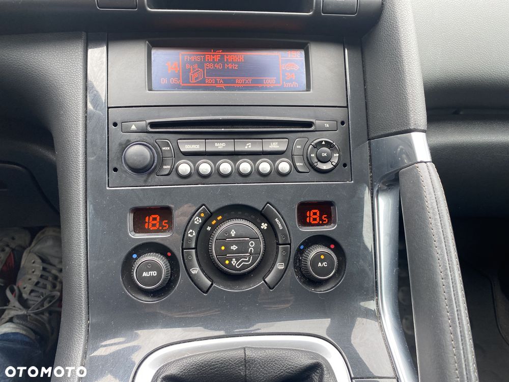 Peugeot 3008 HDi FAP 110 Family - 13