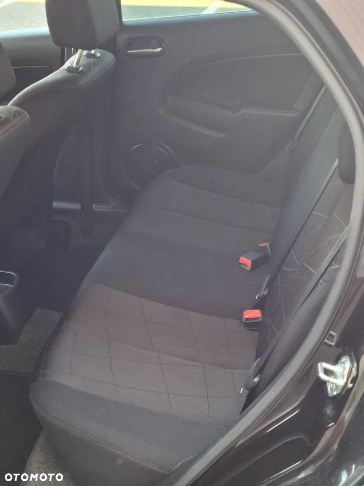 Mazda 2 - 24
