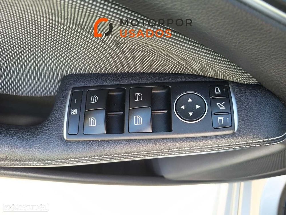 Mercedes-Benz A 180 d AMG Line - 12