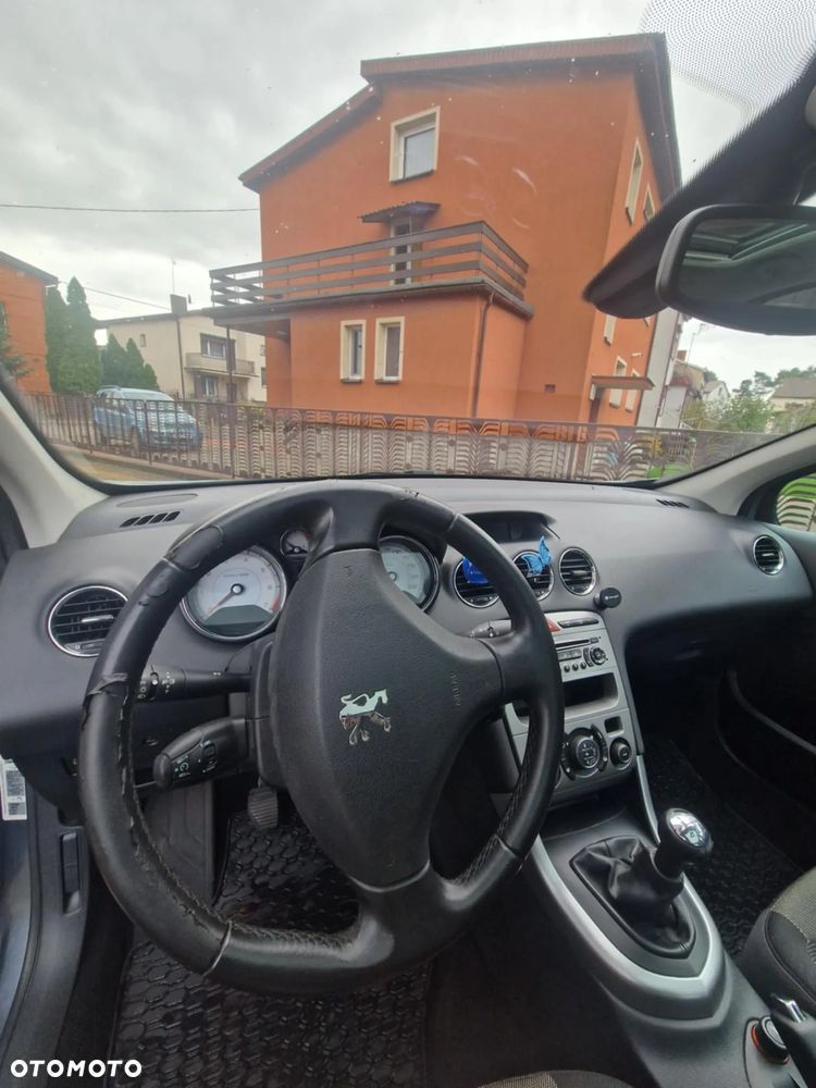 Peugeot 308 1.6 Premium Plus - 5