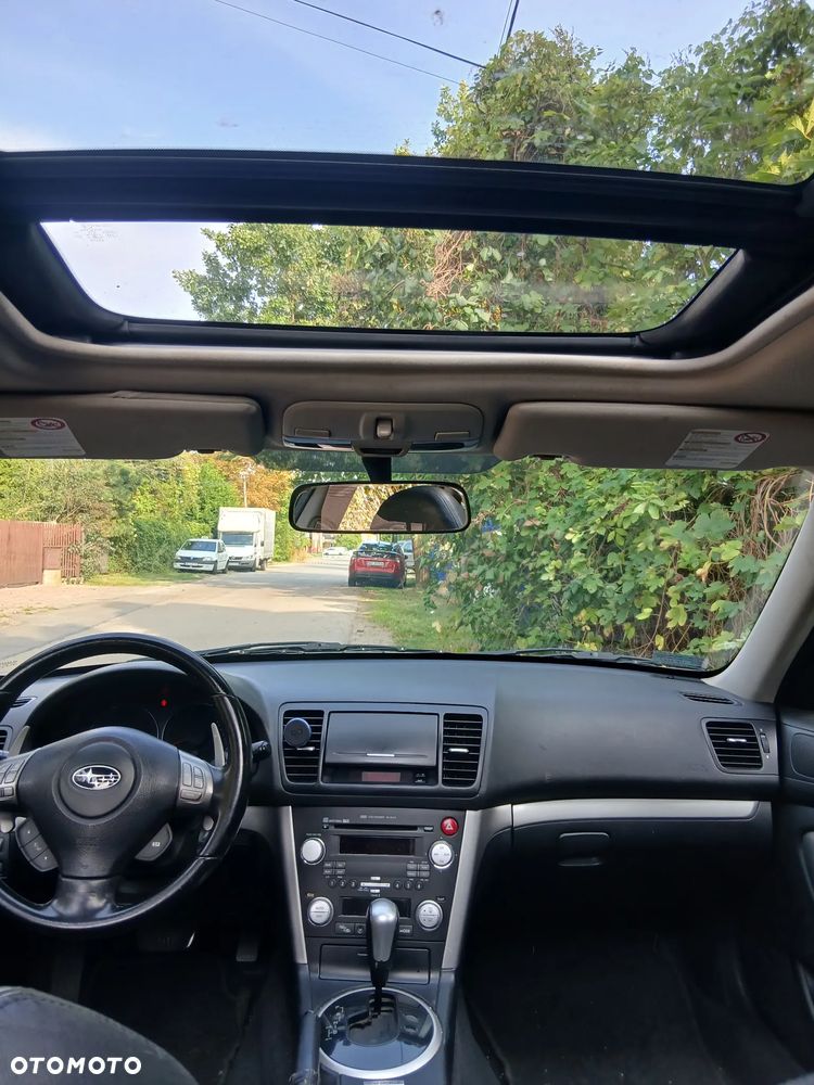 Subaru Legacy 3.0 H6 - 6