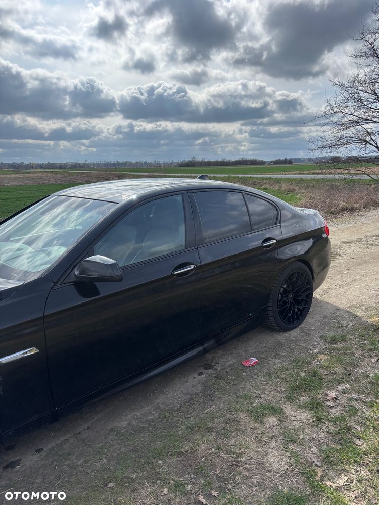 BMW Seria 5 535i Sport-Aut - 11