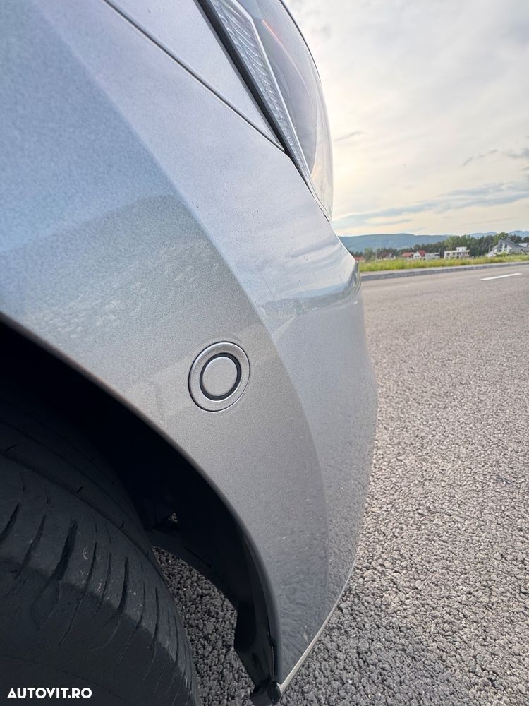 Volkswagen Passat 2.0 TDI SCR DSG Elegance - 19