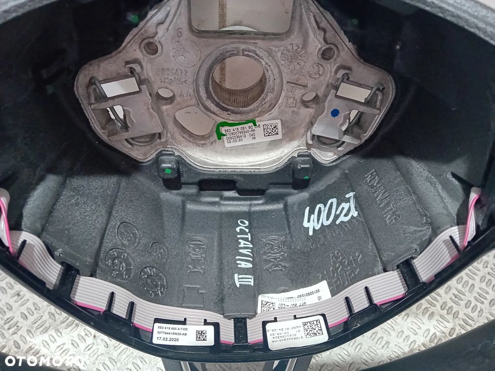 KIEROWNICA WIELOFUNKCYJNA SKÓRA ORYGINAŁ SKODA OCTAVIA III R2020  NR 5E0419091BG - 3