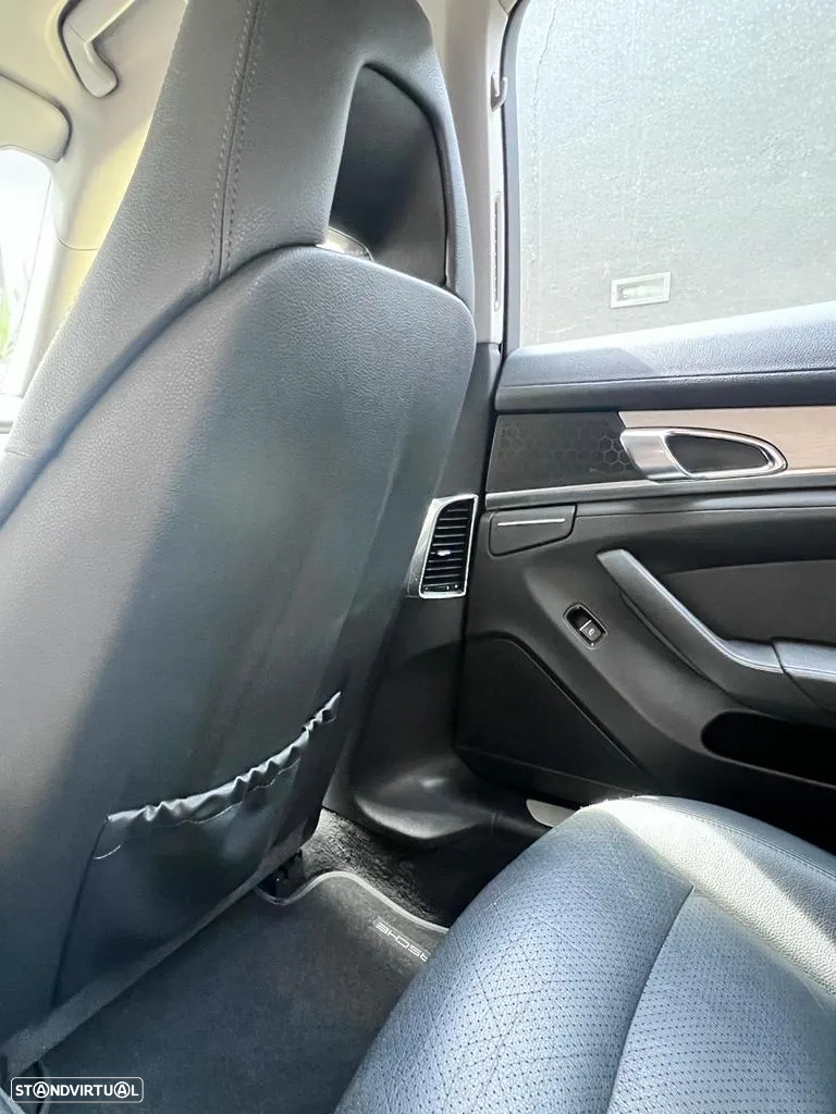 Porsche Panamera Standard - 16