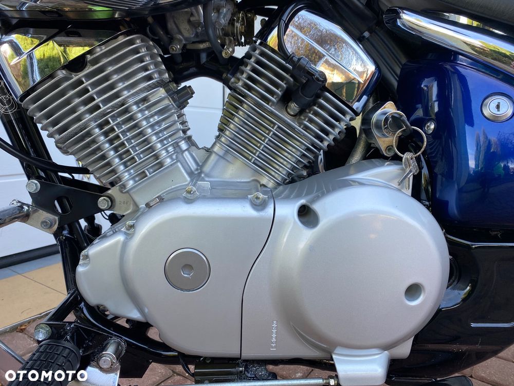 Suzuki Intruder - 26