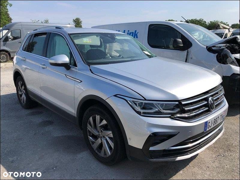 Volkswagen Tiguan - 1