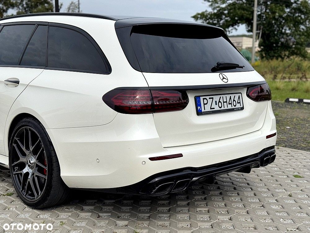 Mercedes-Benz Klasa E AMG 63 S 4Matic+ 9G-TRONIC - 23