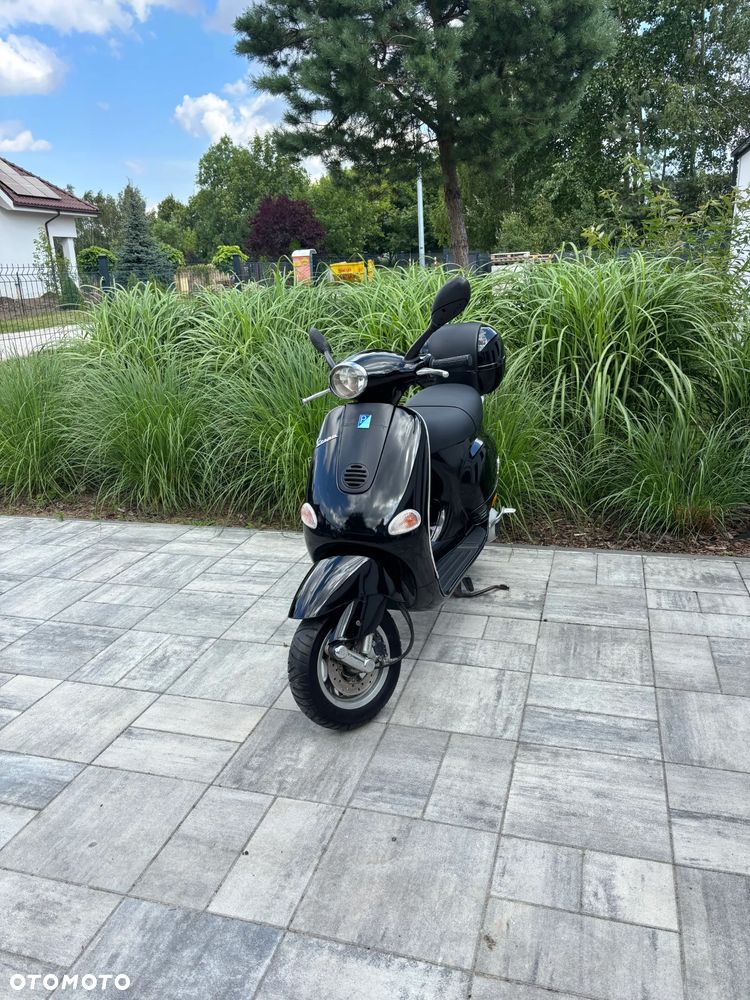 Piaggio Vespa - 12