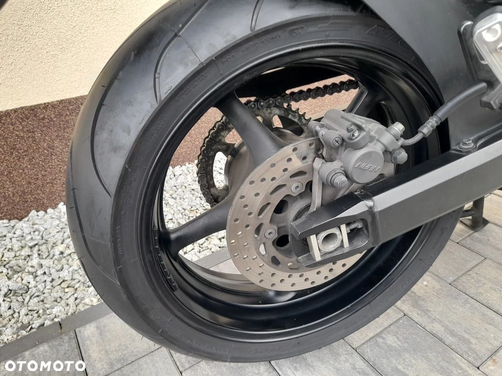 Yamaha FZ6 - 18
