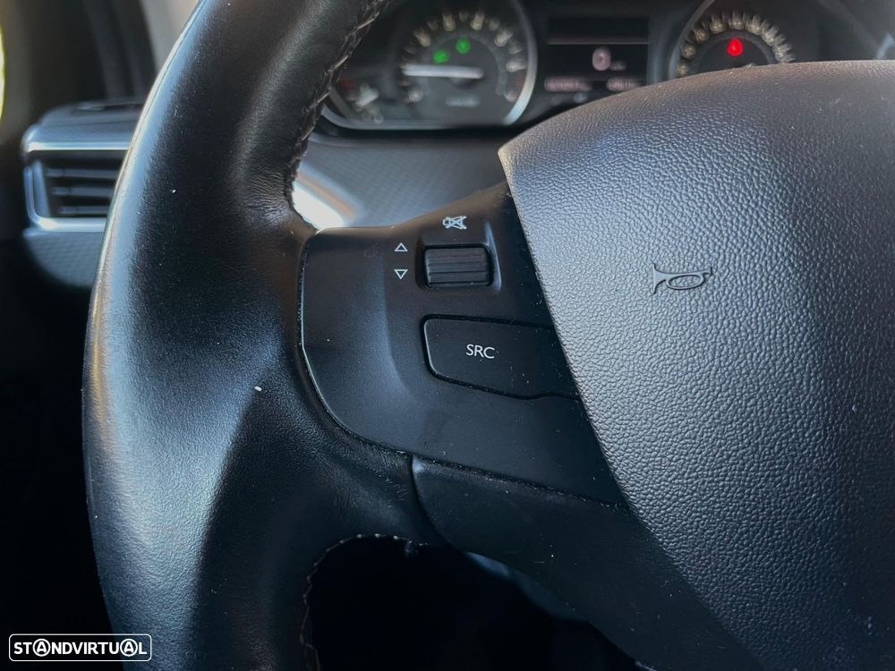 Peugeot 208 PureTech 82 Start & Stop Allure - 21