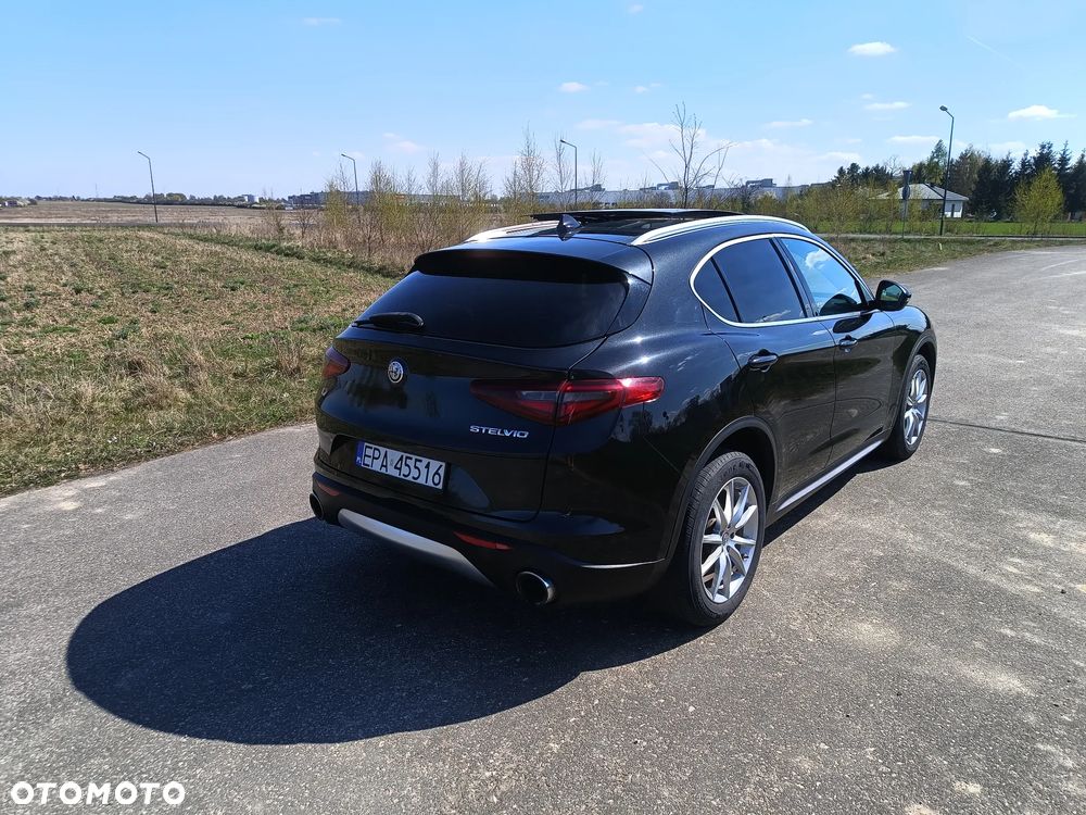 Alfa Romeo Stelvio 2.0 Turbo 16V AT8-Q4 Tributo Italiano - 27