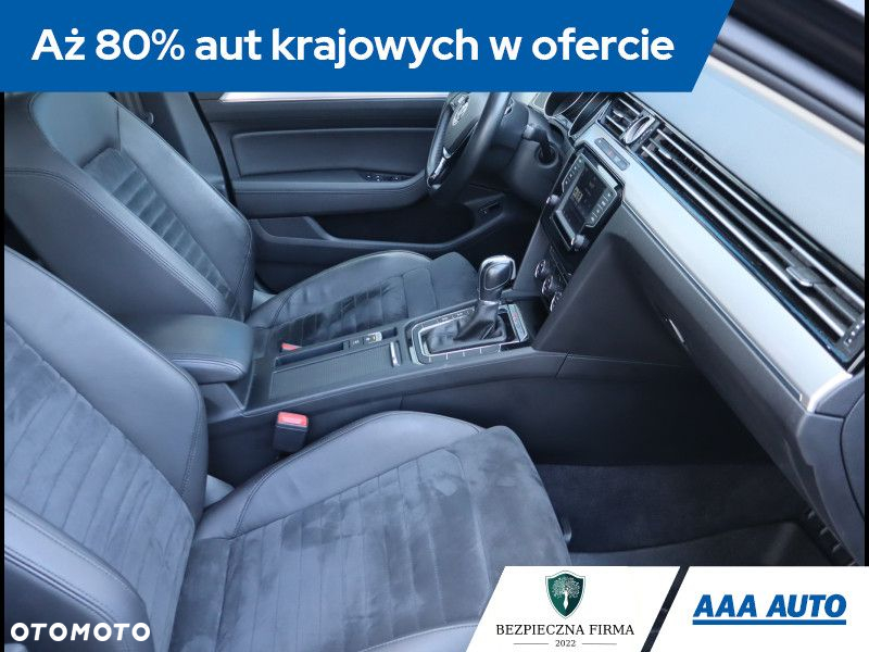 Volkswagen Passat - 10