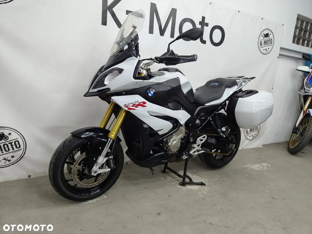 BMW XR - 17