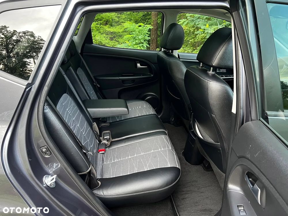 Kia Venga 1.6 CVVT Platinum Edition - 19