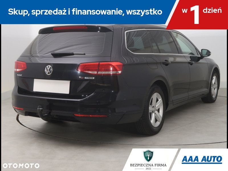 Volkswagen Passat - 6