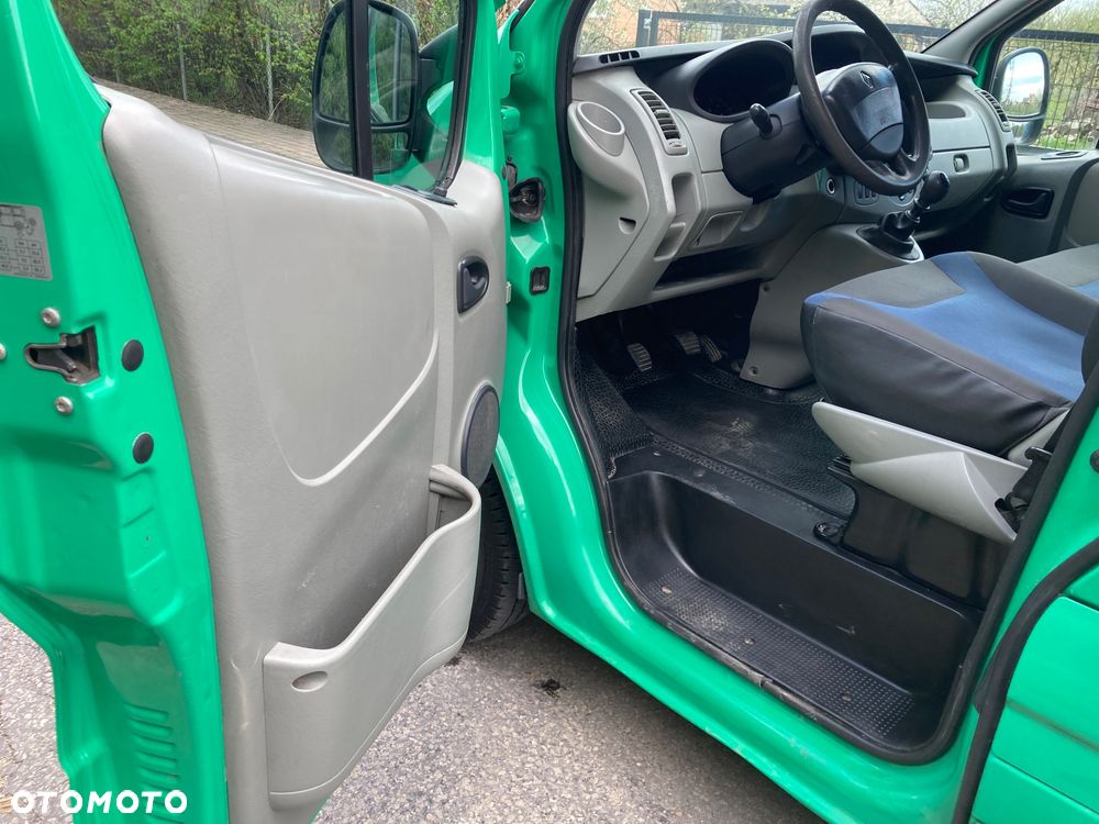Renault Trafic - 12