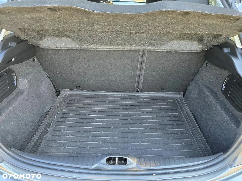 Peugeot 208 PureTech 82 Urban Move - 19