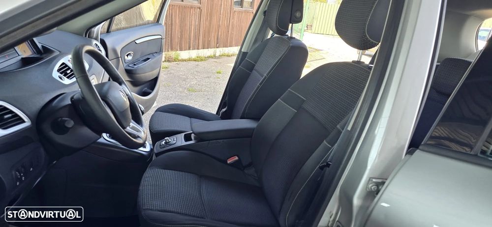 Renault Scénic 1.5 dCi Dynamique S - 12