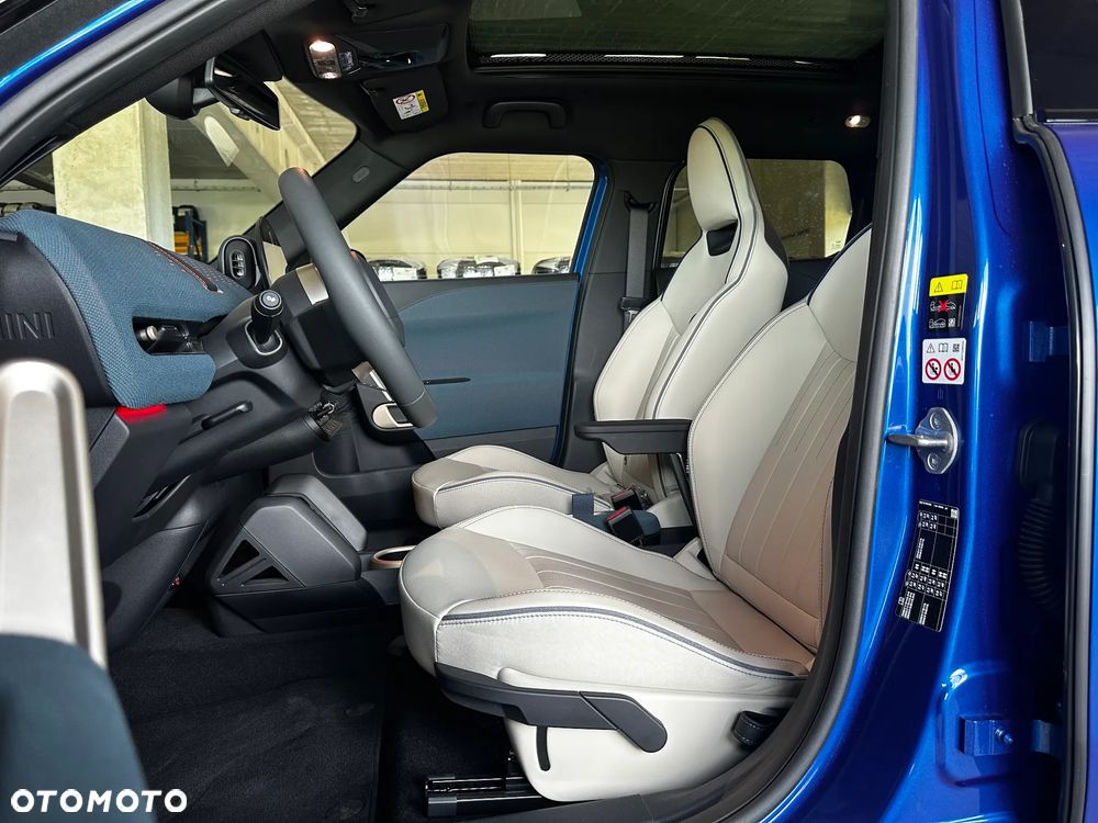 MINI Aceman E 42.5kWh Linia Favoured - 10