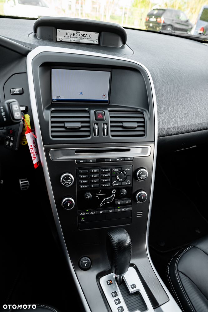 Volvo XC 60 2.0T Powershift RDesign - 34