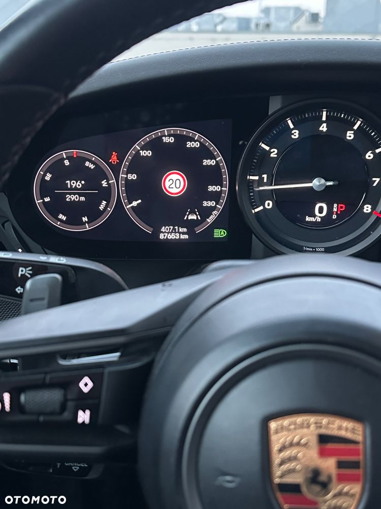 Porsche 911 Carrera 4S - 21